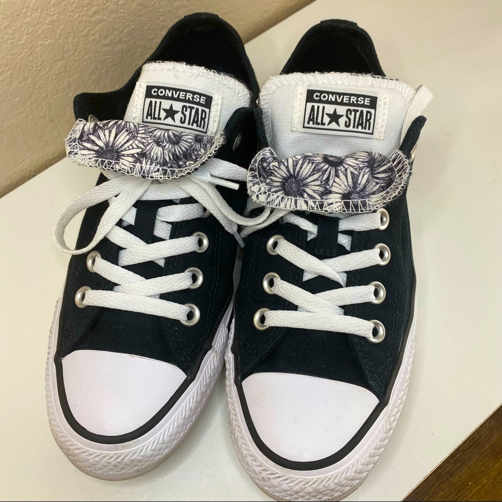Converse Women's Low Floral Double Tongue Sneaker